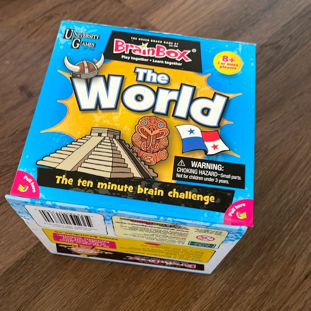 The World Brain Box University Game Ages 8 years & up NWOT